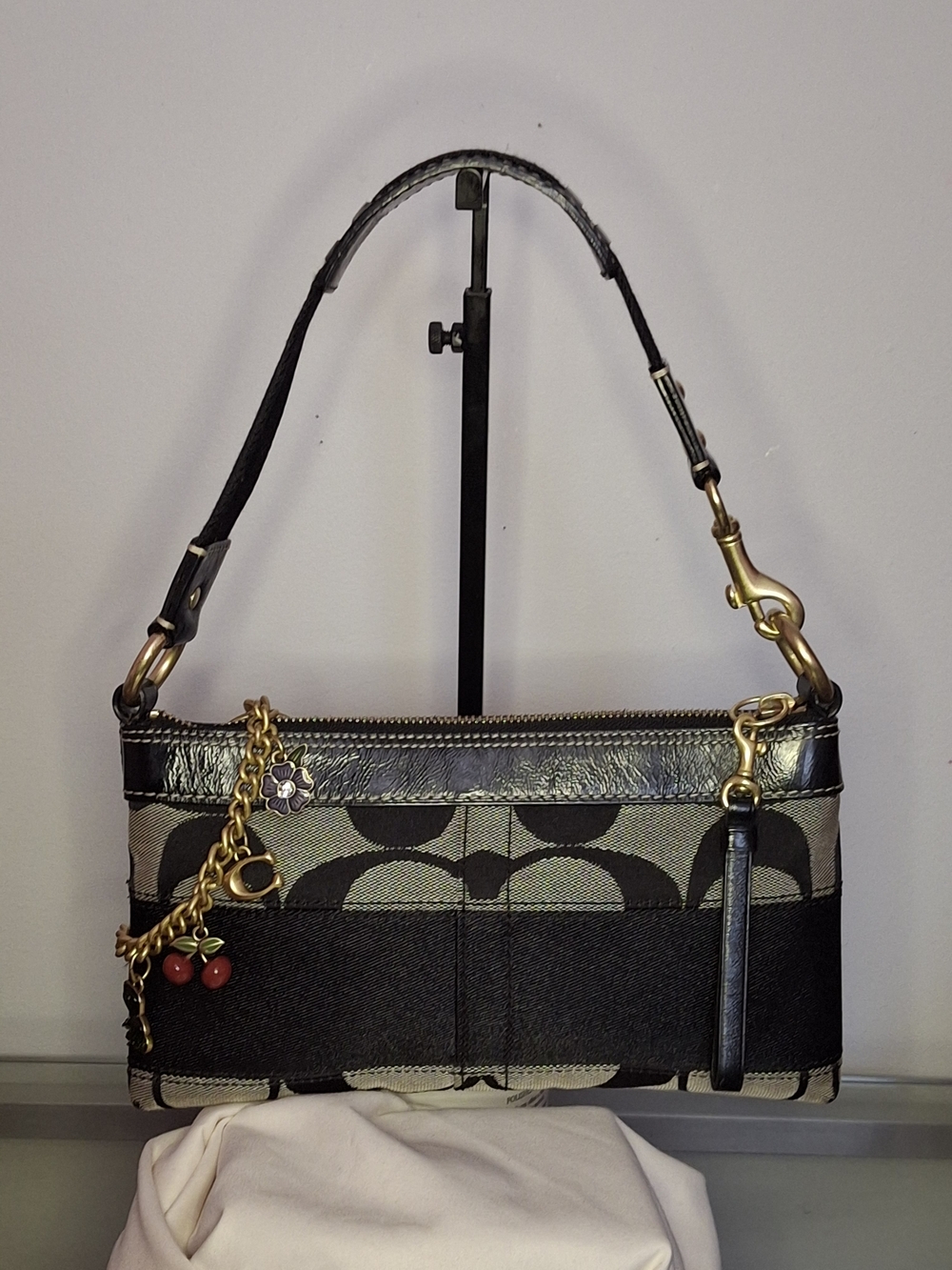 Vintage Coach Signature Demi Hobo